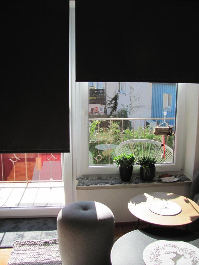 #1Gemuetliches Ruhiges Sonniges Balkonzimmer Mit Gemeinschaftsbad W-Lan Airport Nah Late Night Check In Haus Nr 9,5 Trunkelsberg Luaran gambar